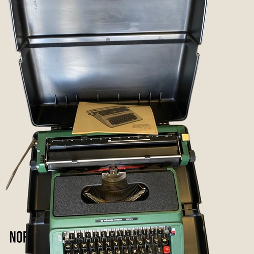 413 - Type writer - Viewing Section: S4