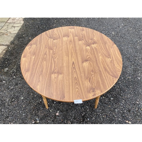 471 - Round table 106cms diameter approximately- Viewing section: S14