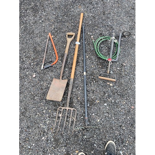 481 - Selection of garden tools - Viewing section: S5