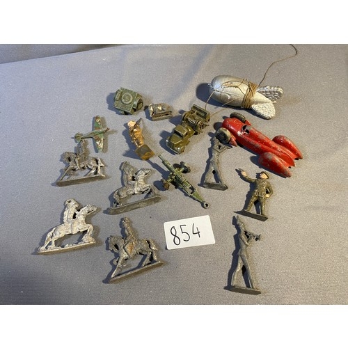 854 - Various lead soldiers, car, lorry, Tank, Circa 1940s  -Viewing Section: O46