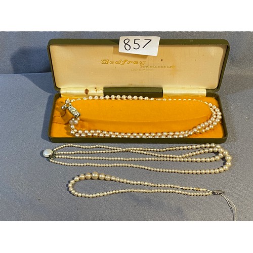 857 - 3 x Pearl necklaces (costume) in original box - Viewing Section: O47