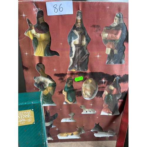 86 - Christmas decorations - Viewing Section: 05
