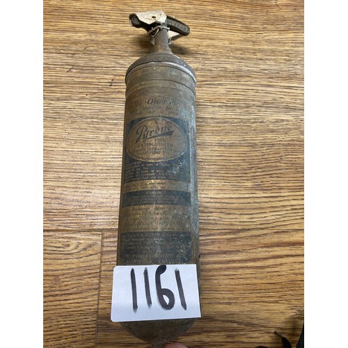 1161 - Vintage fire extinguisher - Viewing section: O48