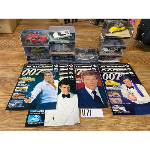 1171 - Selection of collectable James Bond Vehicles and books to include: The Man With The Golden Gun, The ... 