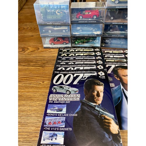 1174 - Selection of collectable James Bond Vehicles and books to include: Die Another Day, Casino Royale an... 