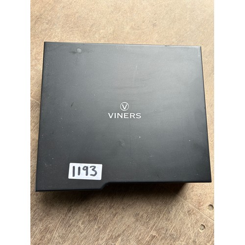 1193 - Viners stainless steel canteen of cutlery - 8 place settings (one tea spoon missing) - Viewing Secti... 