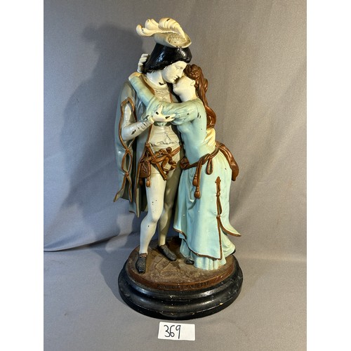 369 - 'Romeo & Juliet' figurine