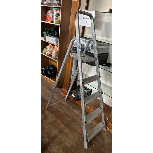 386 - Step ladder