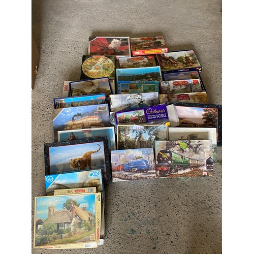 421 - Large Selection of Jigsaw Puzzles