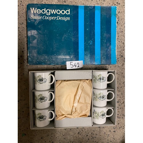 542 - Boxed Wedgwood 'Susie Cooper design' china set