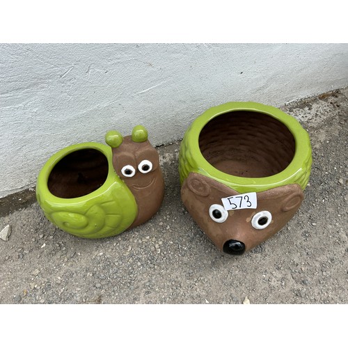 573 - Snail and hedgehog garden planters