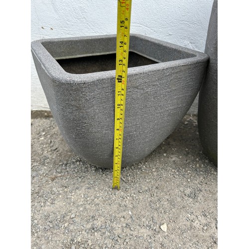 574 - Set of 2 grey plastic planters