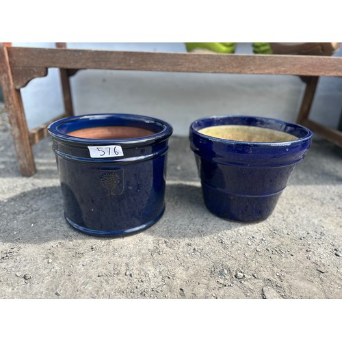 576 - 2 x dark blue RHS pots