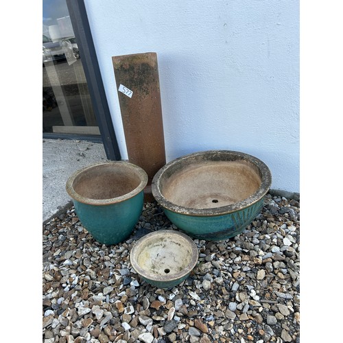 577 - Set of 3 turquoise pots various sizes & rhubarb forcer (chimney)