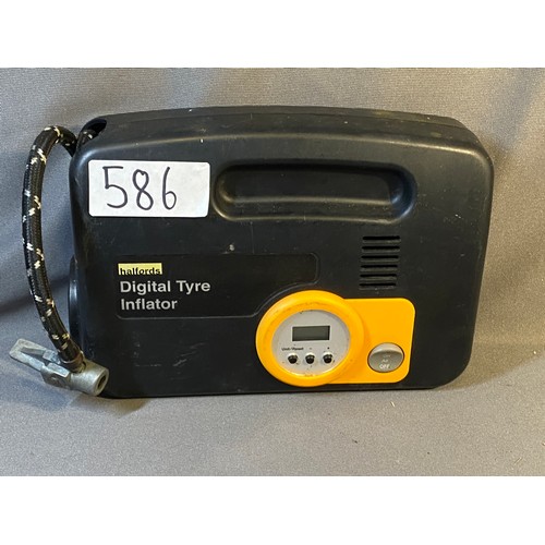 586 - Digital tyre inflator