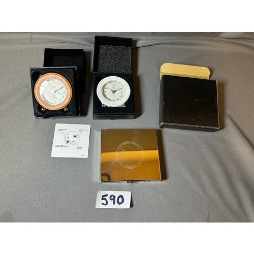 590 - 2 x Clocks & male grooming set