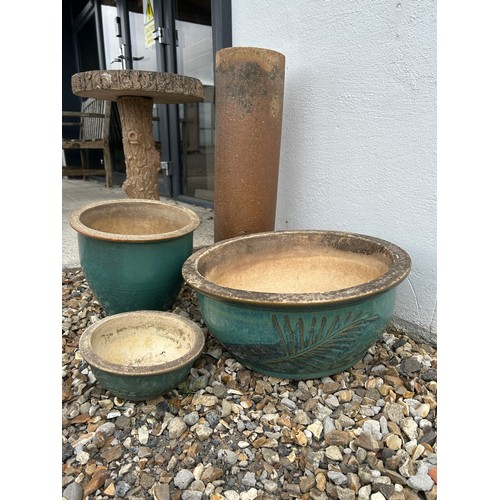 577 - Set of 3 turquoise pots various sizes & rhubarb forcer (chimney)