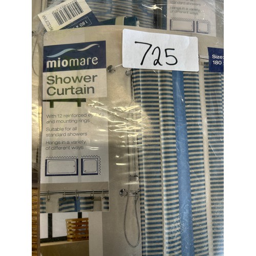 725 - 5 x shower curtains