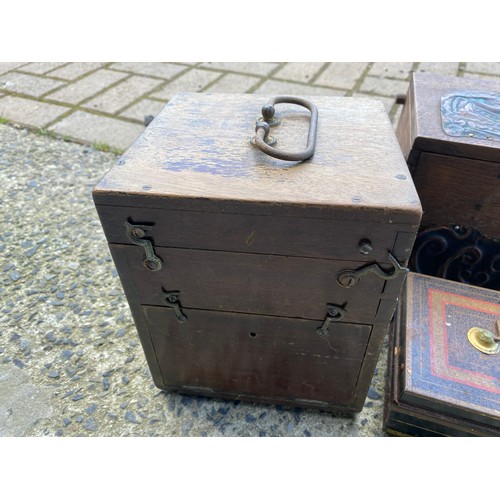 783 - Miscellaneous collection of 4 assorted wooden boxes and metal cash box