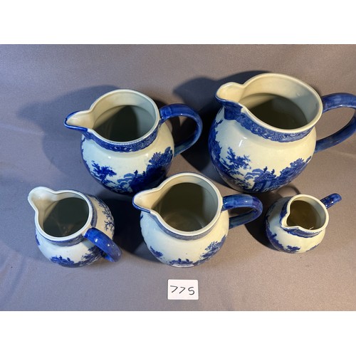 775 - 5 x blue and white jugs