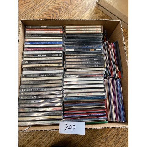 740 - Large selection of CDs