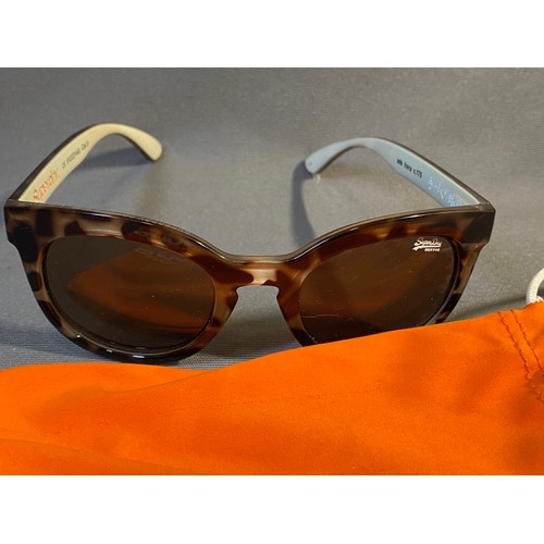 735 - Superdry logo Sunglasses