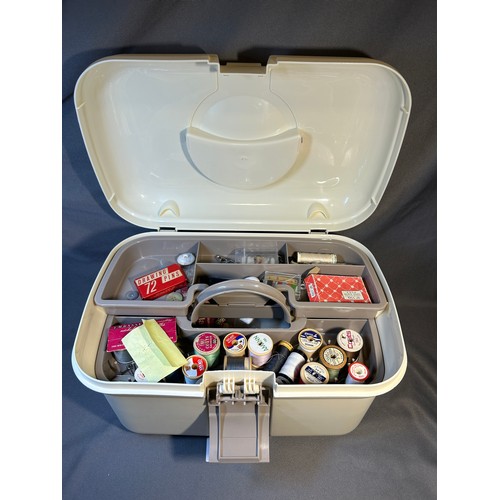 535 - Sewing box with contents