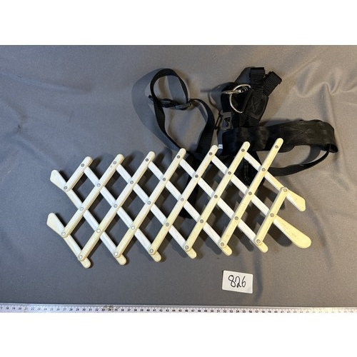 826 - Dog Harness (L) & Car window guard