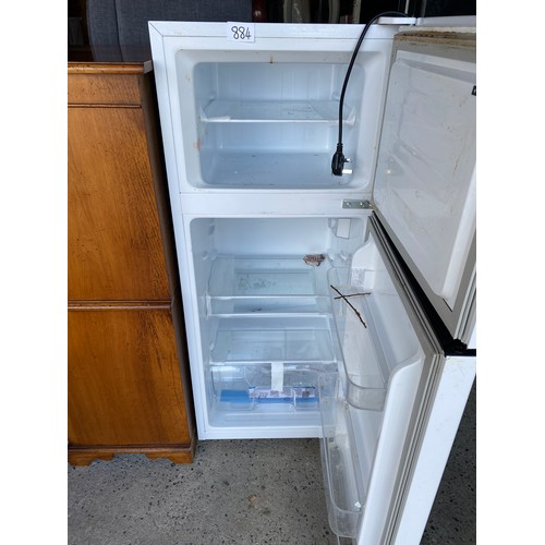 884 - Fridge freezer