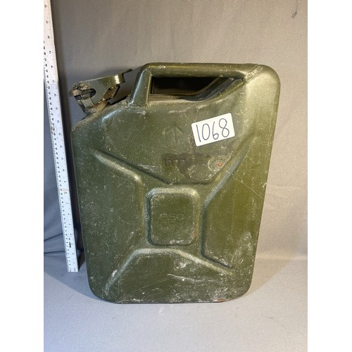 1068 - 20L Jerry can