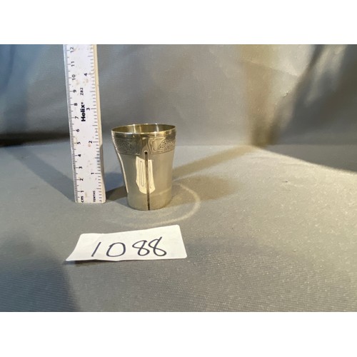 1088 - Hall marked small sliver beaker