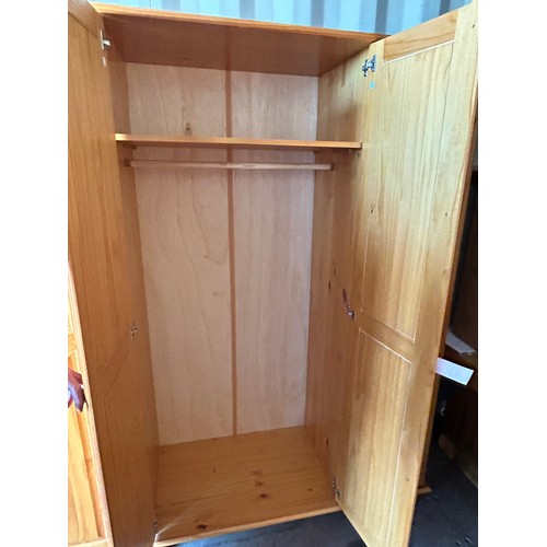 76 - Triple wardrobe - 119 x 51 x 177 cm approx.