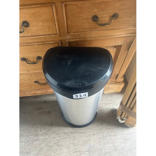 314 - Kitchen flip top bin