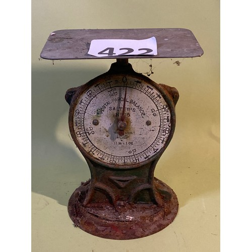 422 - Vintage weighing scales