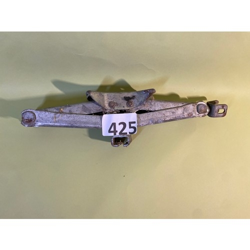 425 - Vintage car jack - handle missing