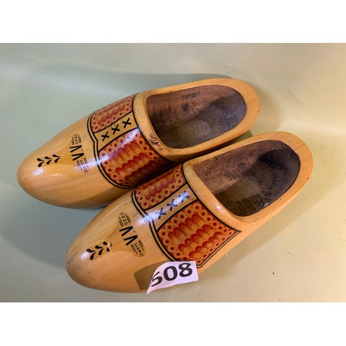 508 - Pair of clogs