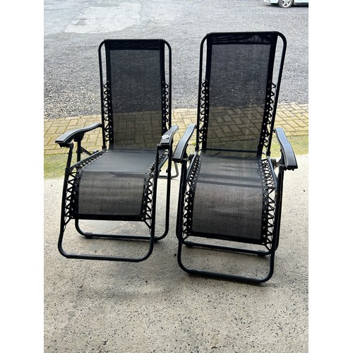 535 - 2 x recliner garden chairs