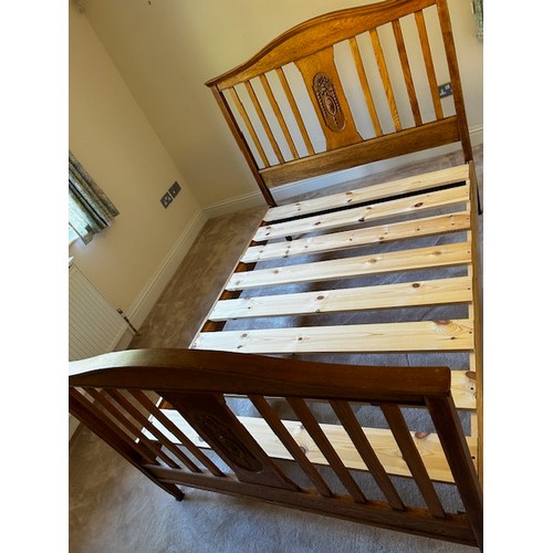 80 - Oak bed frame - 4ft 6