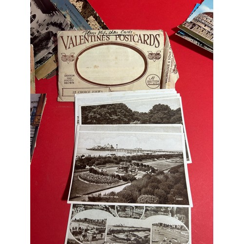 56 - Selection of vintage postcards