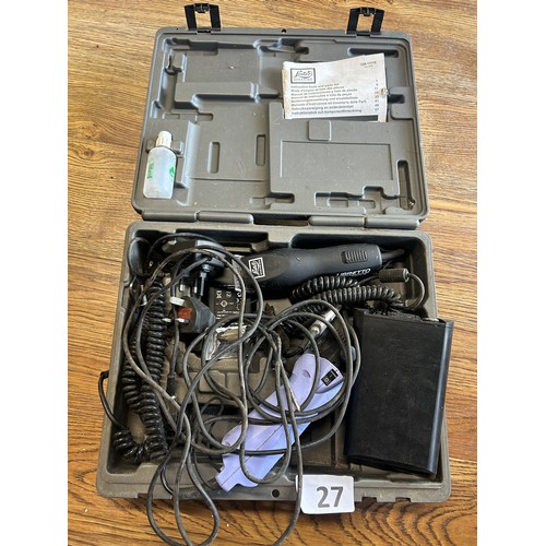 27 - Lister Equine clippers, powerpack, mains adapter - Vendor confirms in working order