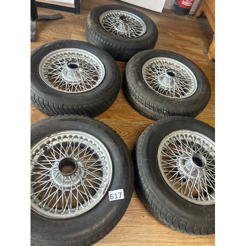 617 - 5 x wire wheels with tires for MGB