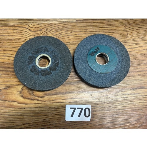 770 - Corundum grinding wheels - 150mm x 20mm x 32mm approx.