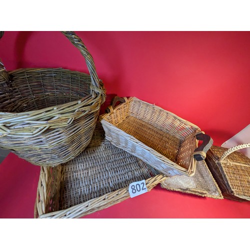 802 - Selection of wicker baskets