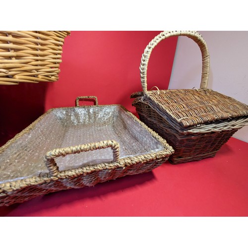 802 - Selection of wicker baskets