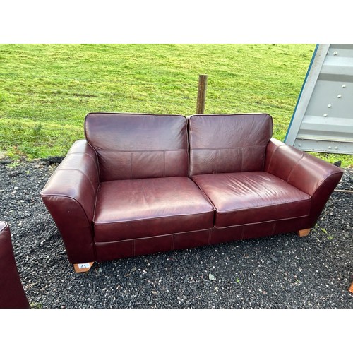 41 - Leather sofa suite: two seater sofa and 2 x arm chairs