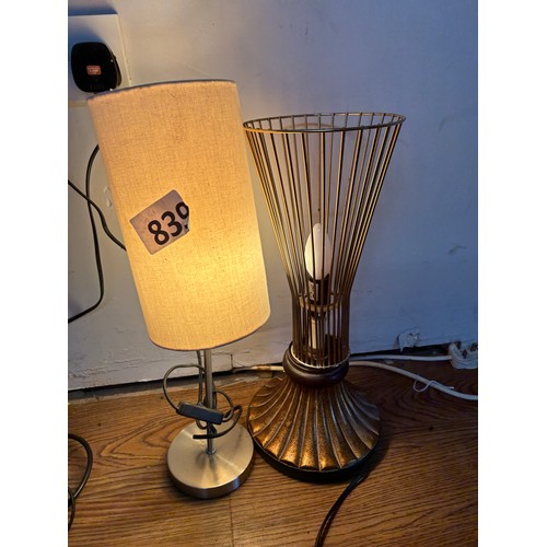 839 - 2 x lamps - Tested and working