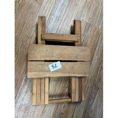 75 - Small fold up stool/table