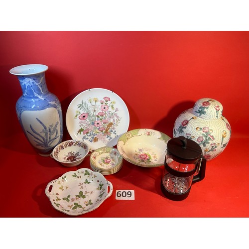 609 - Miscellaneous china