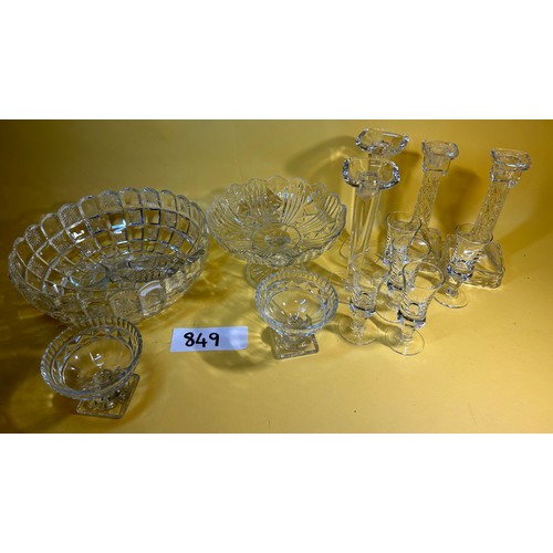 849 - Selection of glassware