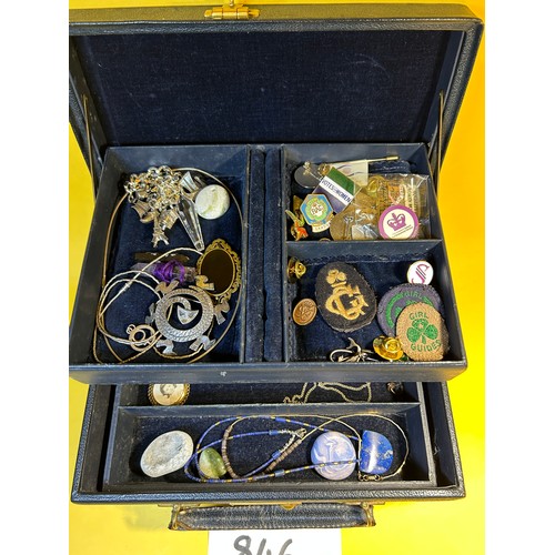 846 - Jewellery box + Contents